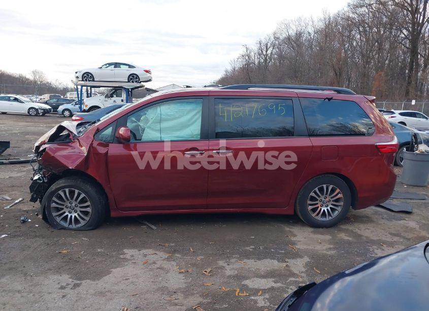Photo 15 of 2020 Toyota Sienna XLE (VIN 5TDYZ3DC3LS051069)