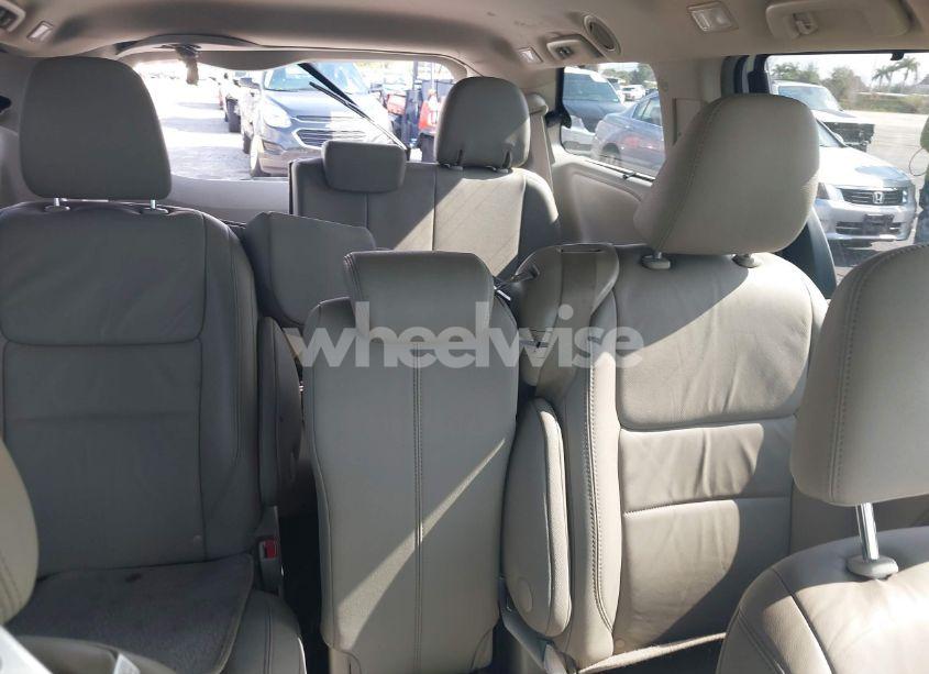 Photo 8 of 2017 Toyota Sienna XLE 8 PASSENGER (VIN 5TDYZ3DC4HS823084)
