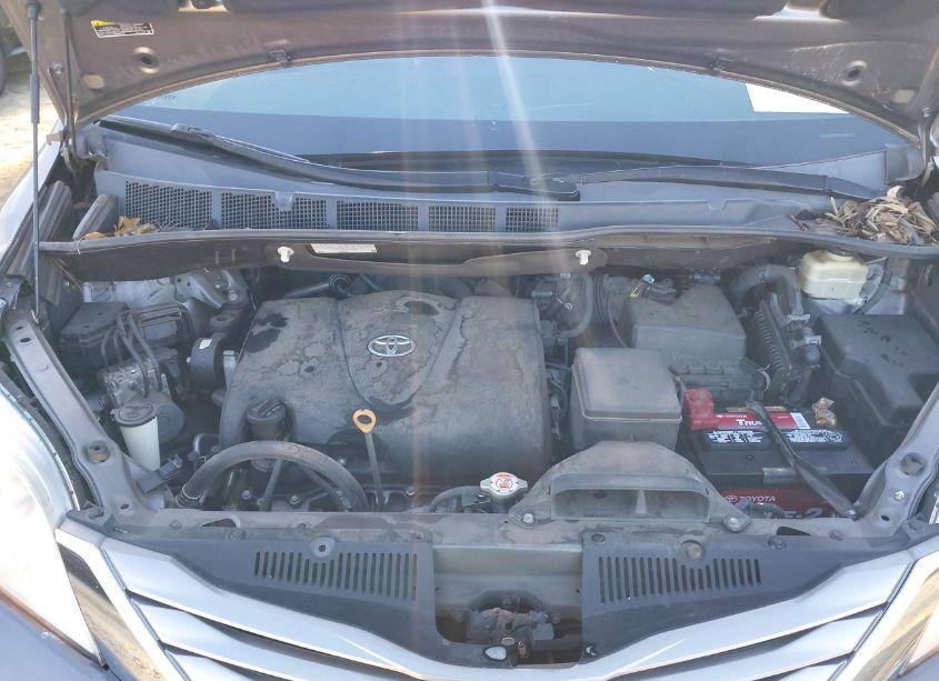 Photo 10 of 2017 Toyota Sienna XLE/LIMITED (VIN 5TDYZ3DC4HS826051)