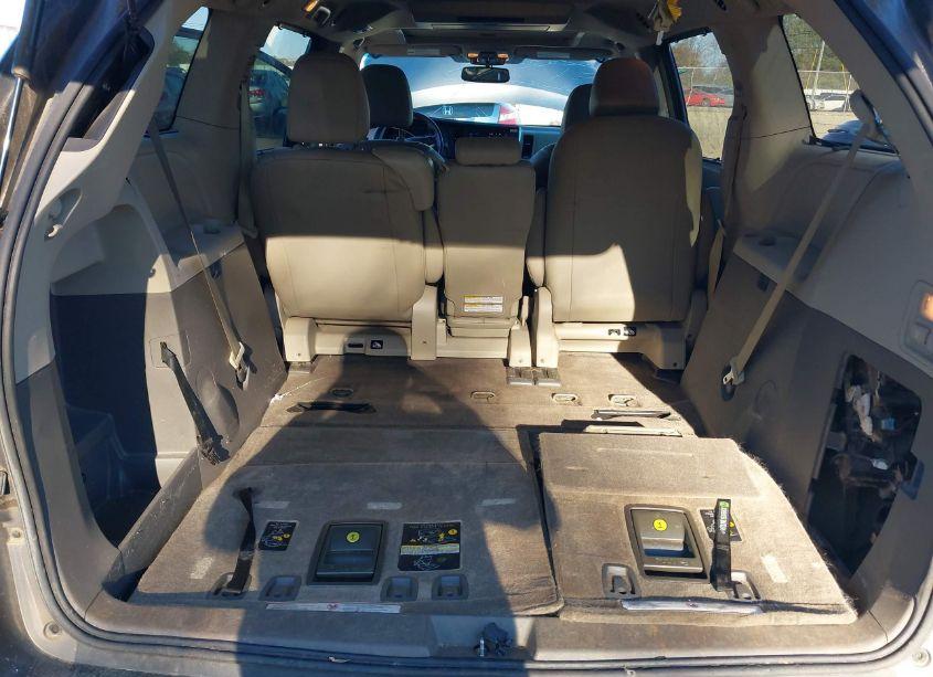 Photo 18 of 2017 Toyota Sienna XLE/LIMITED (VIN 5TDYZ3DC4HS826051)