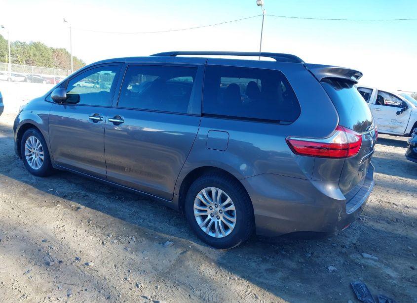 Photo 3 of 2017 Toyota Sienna XLE/LIMITED (VIN 5TDYZ3DC4HS826051)