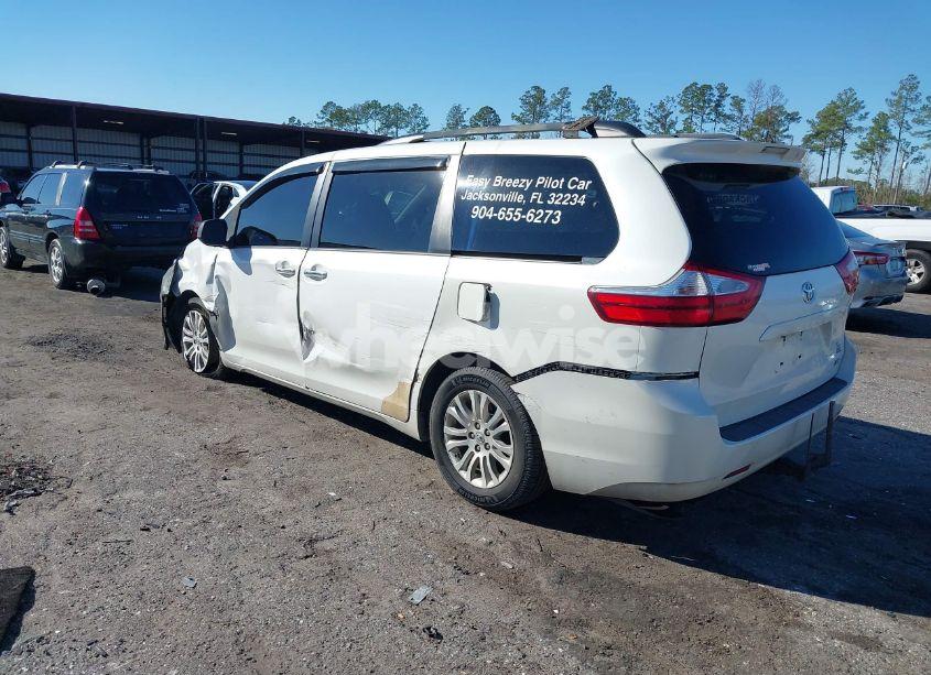 Photo 3 of 2017 Toyota Sienna XLE 8 PASSENGER (VIN 5TDYZ3DC4HS833744)