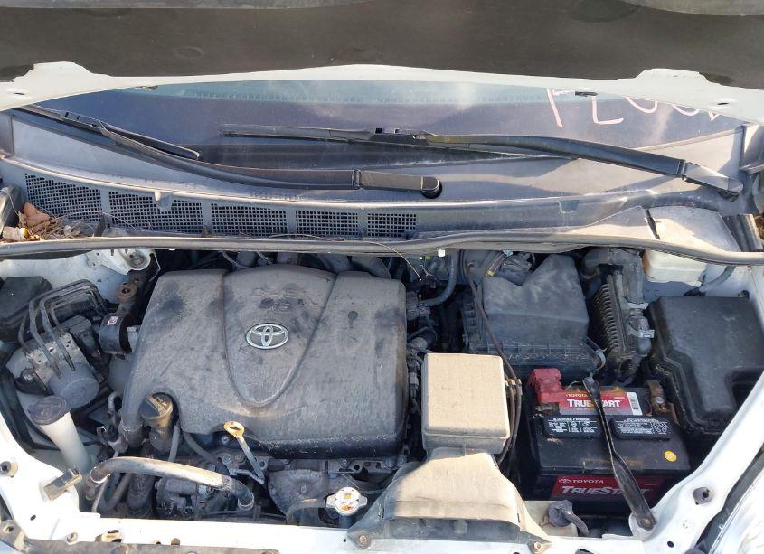 Photo 10 of 2017 Toyota Sienna XLE 8 PASSENGER (VIN 5TDYZ3DC4HS845313)