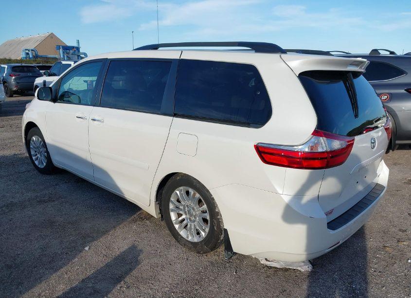 Photo 3 of 2017 Toyota Sienna XLE 8 PASSENGER (VIN 5TDYZ3DC4HS845313)