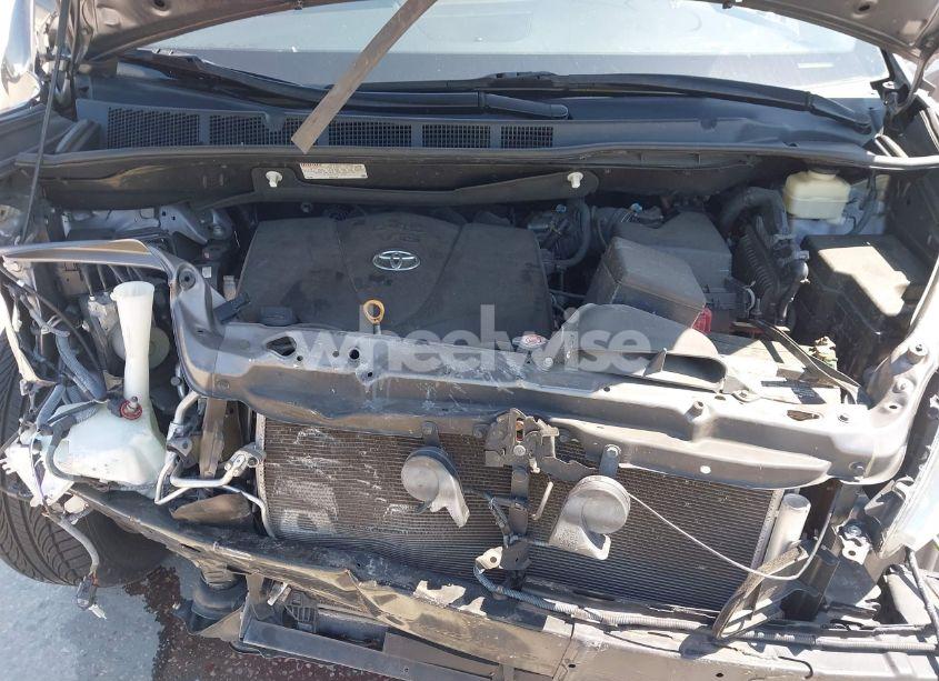 Photo 10 of 2017 Toyota Sienna XLE 8 PASSENGER (VIN 5TDYZ3DC4HS856263)