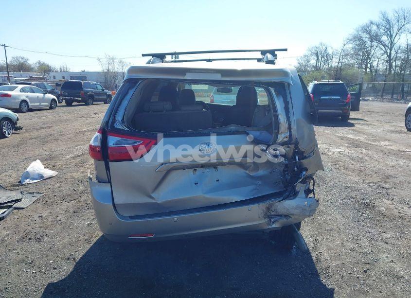 Photo 16 of 2017 Toyota Sienna XLE 8 PASSENGER (VIN 5TDYZ3DC4HS862189)