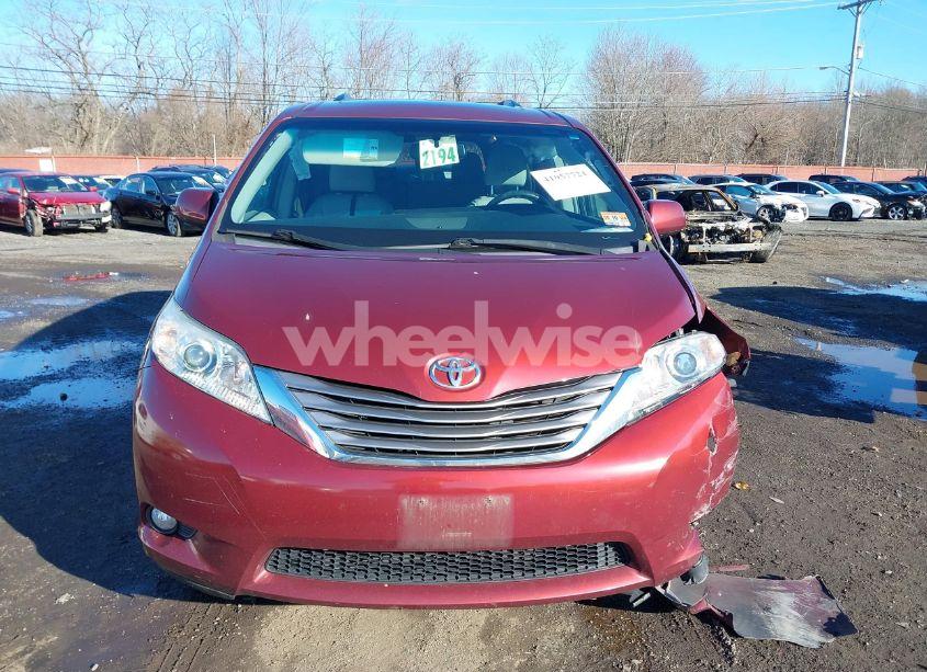 Photo 12 of 2017 Toyota Sienna XLE/LIMITED (VIN 5TDYZ3DC4HS868879)