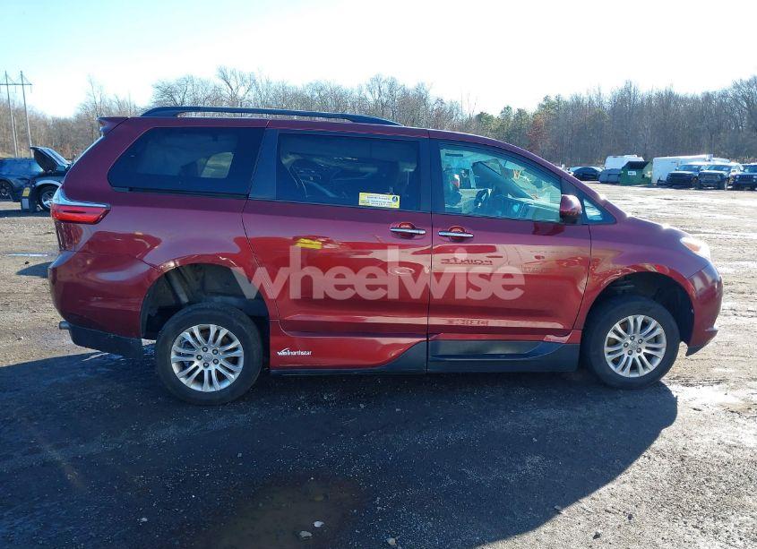 Photo 13 of 2017 Toyota Sienna XLE/LIMITED (VIN 5TDYZ3DC4HS868879)