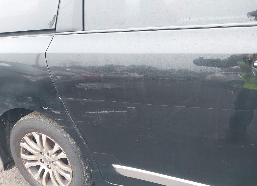 Photo 18 of 2017 Toyota Sienna XLE 8 PASSENGER (VIN 5TDYZ3DC4HS882426)