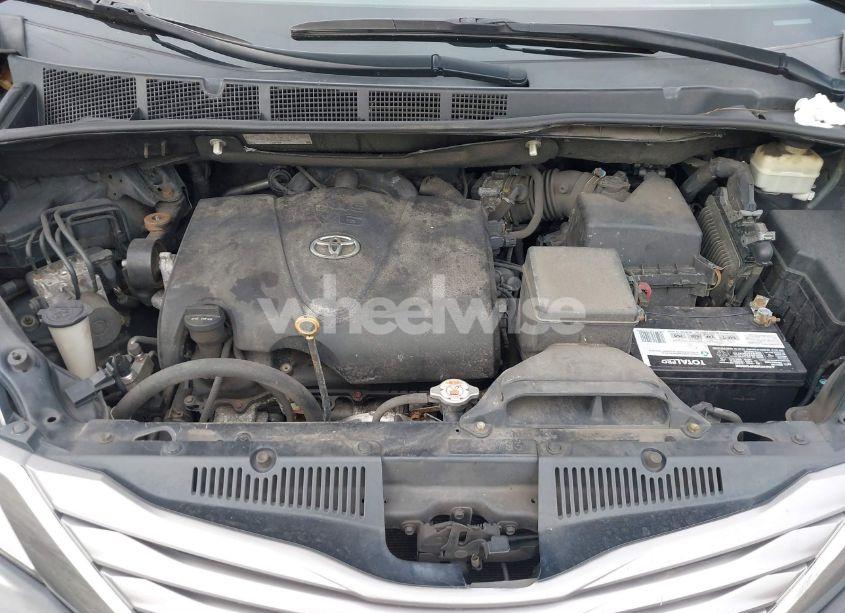 Photo 10 of 2017 Toyota Sienna XLE 8 PASSENGER (VIN 5TDYZ3DC4HS886380)