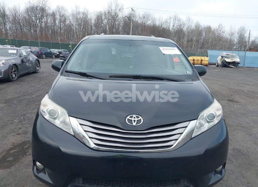 Photo 12 of 2017 Toyota Sienna XLE 8 PASSENGER (VIN 5TDYZ3DC4HS886380)
