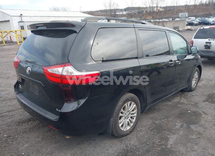 Photo 4 of 2017 Toyota Sienna XLE 8 PASSENGER (VIN 5TDYZ3DC4HS886380)
