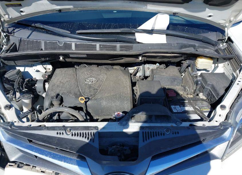 Photo 10 of 2018 Toyota Sienna LIMITED 7 PASSENGER (VIN 5TDYZ3DC4JS937219)