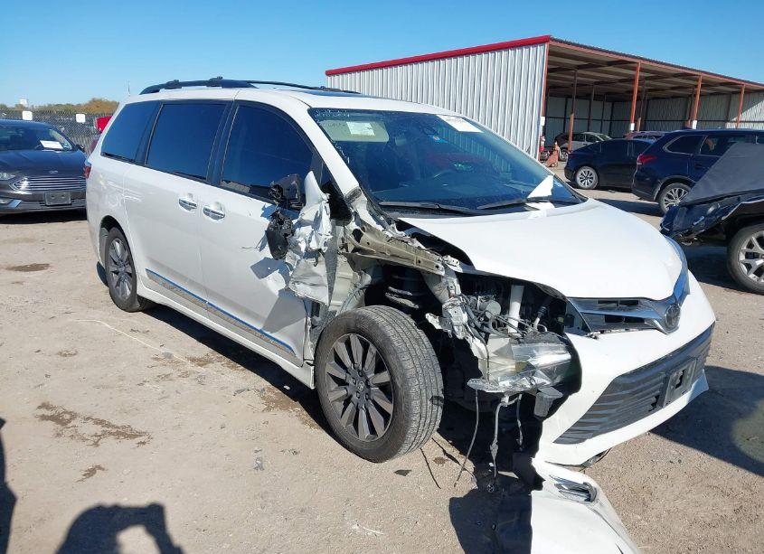 Photo 6 of 2018 Toyota Sienna LIMITED 7 PASSENGER (VIN 5TDYZ3DC4JS937219)