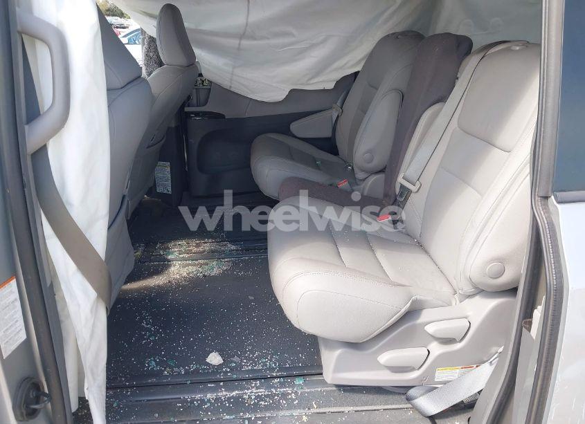 Photo 8 of 2019 Toyota Sienna XLE 8 PASSENGER (VIN 5TDYZ3DC4KS969752)