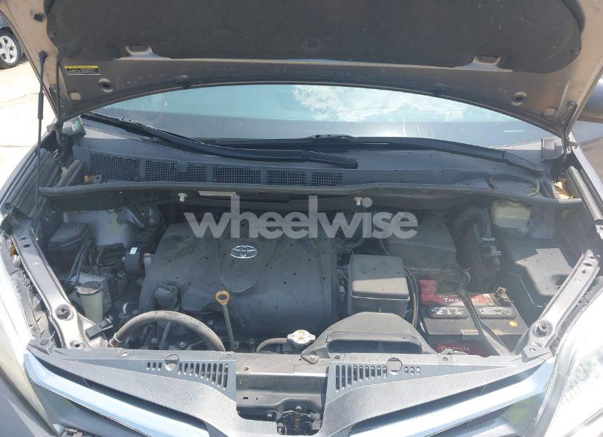 Photo 10 of 2019 Toyota Sienna XLE 8 PASSENGER (VIN 5TDYZ3DC4KS970576)