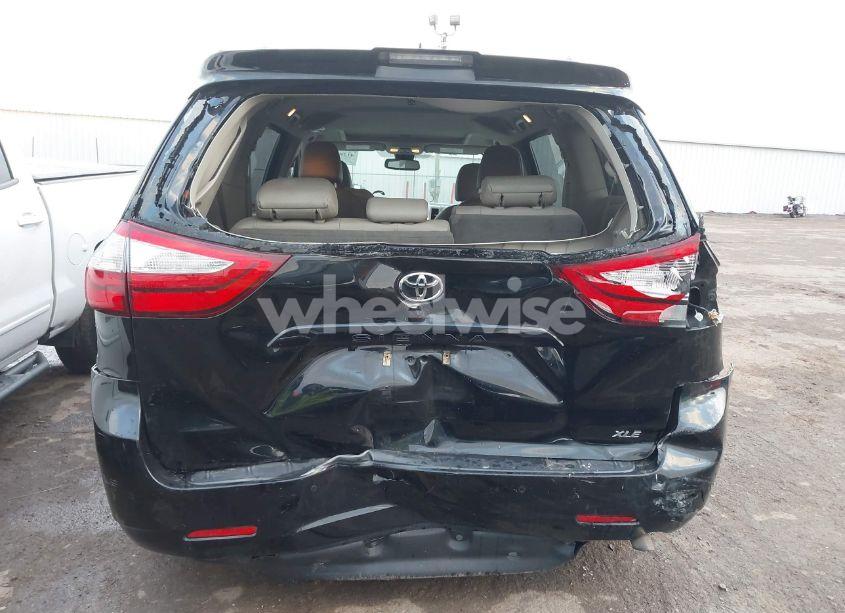 Photo 17 of 2019 Toyota Sienna XLE 8 PASSENGER (VIN 5TDYZ3DC4KS994036)