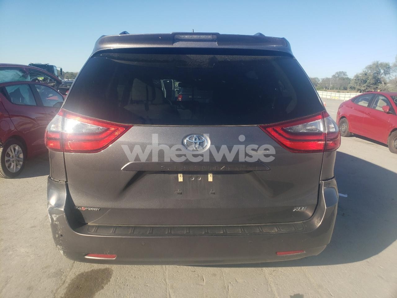 Photo 6 of 2020 TOYOTA SIENNA XLE (VIN 5TDYZ3DC4LS022275)