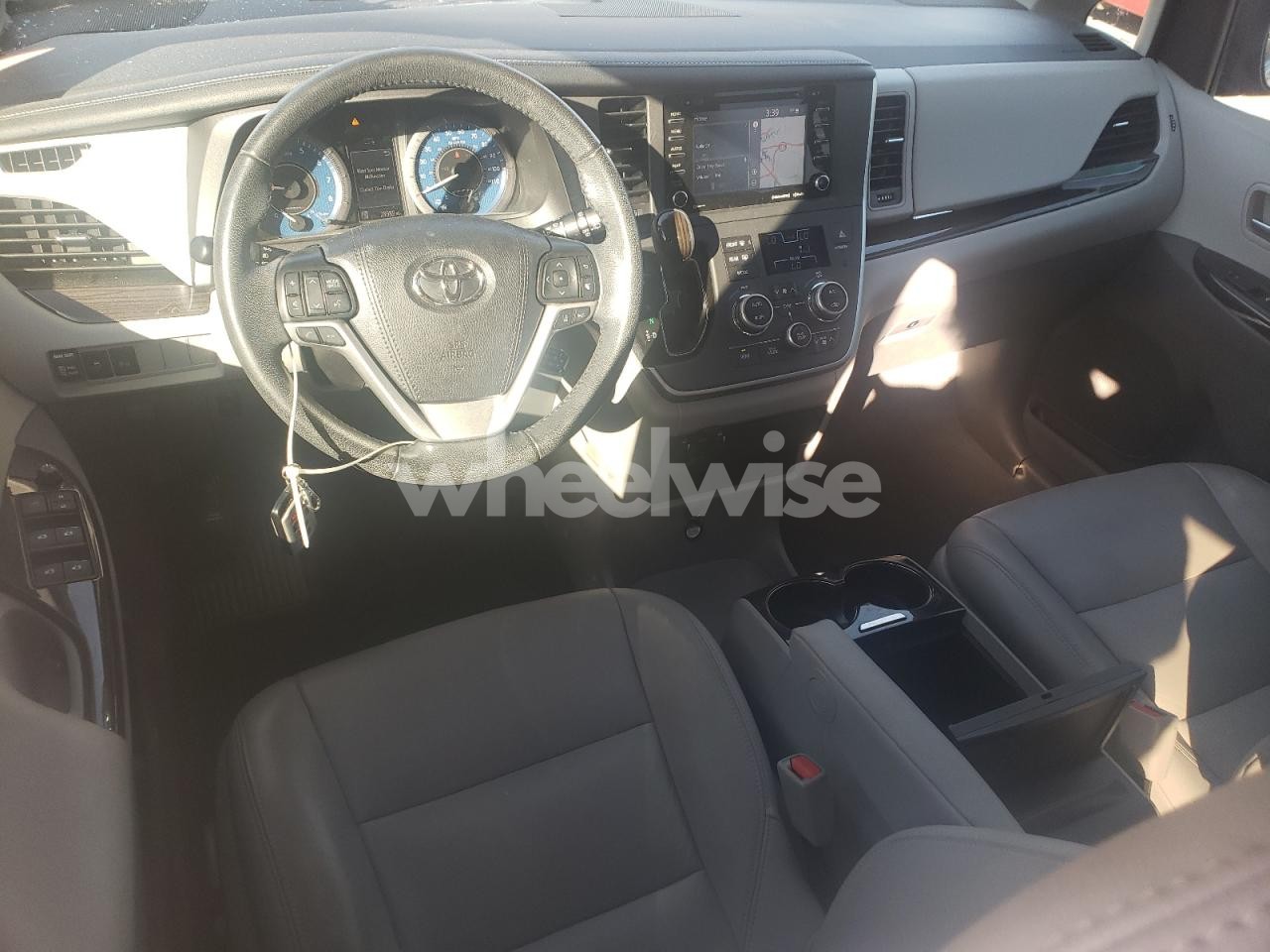Photo 8 of 2020 TOYOTA SIENNA XLE (VIN 5TDYZ3DC4LS022275)