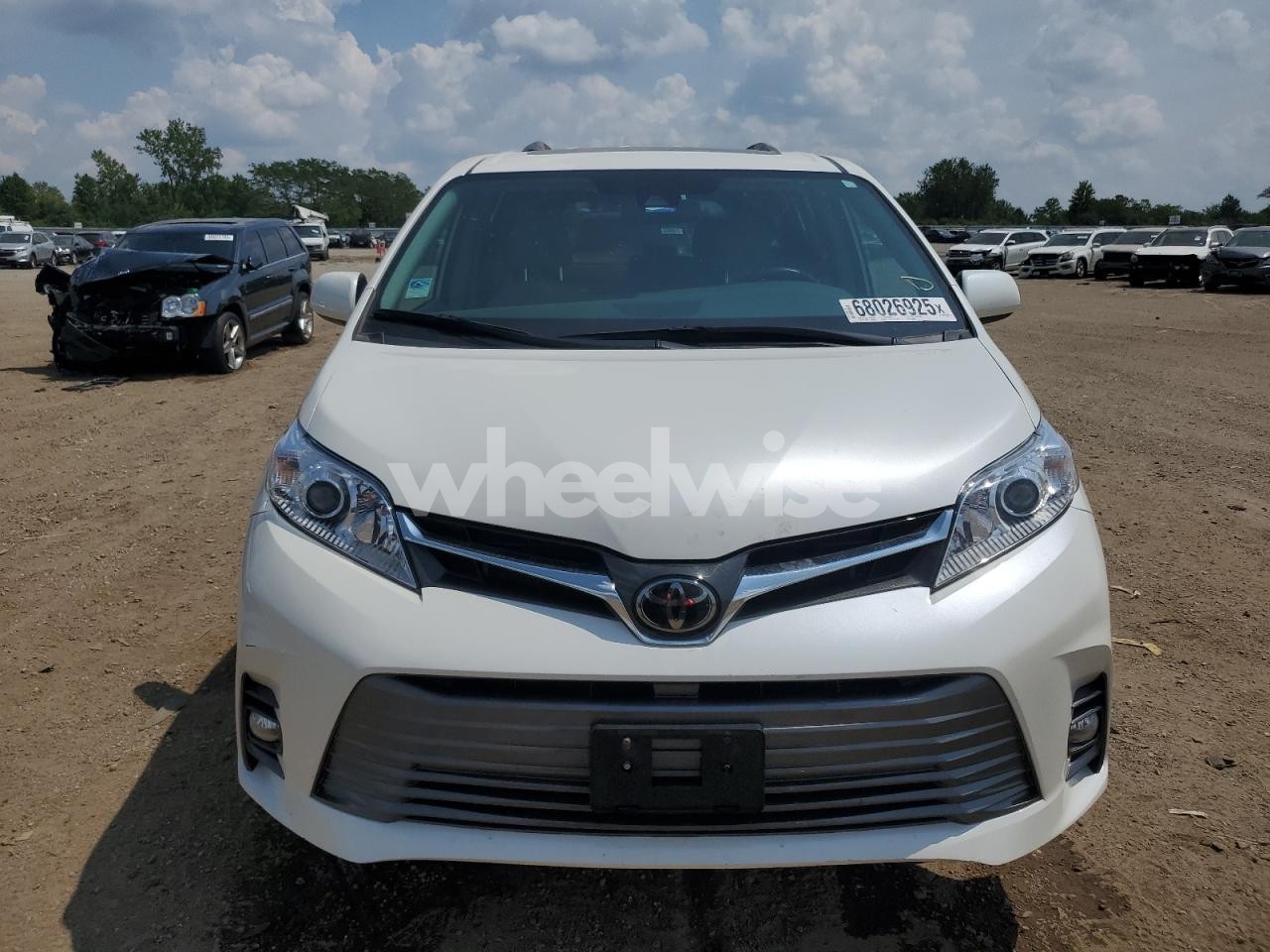 Photo 5 of 2020 TOYOTA SIENNA XLE (VIN 5TDYZ3DC4LS036693)