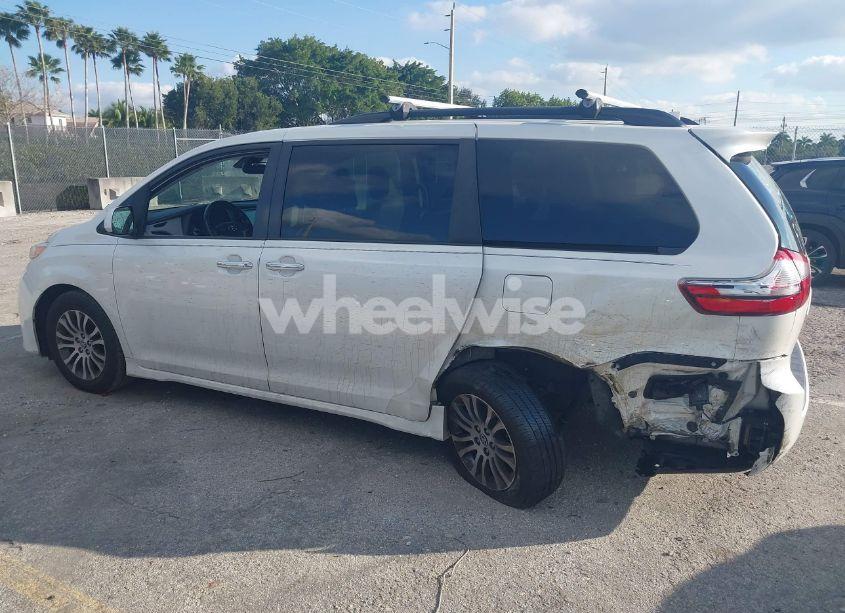 Photo 14 of 2020 Toyota Sienna XLE (VIN 5TDYZ3DC4LS082279)