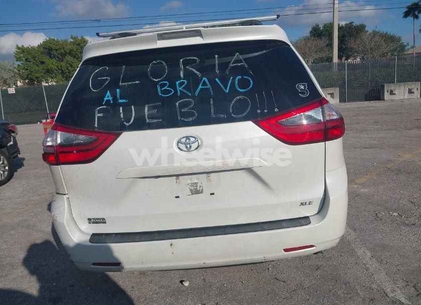 Photo 16 of 2020 Toyota Sienna XLE (VIN 5TDYZ3DC4LS082279)