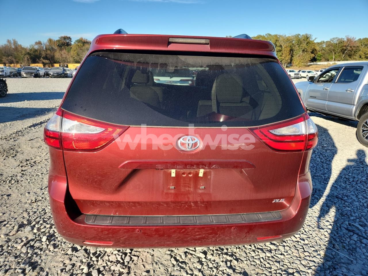 Photo 6 of 2017 TOYOTA SIENNA XLE (VIN 5TDYZ3DC5HS802020)