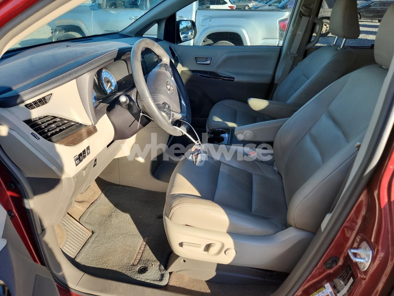 Photo 7 of 2017 TOYOTA SIENNA XLE (VIN 5TDYZ3DC5HS802020)
