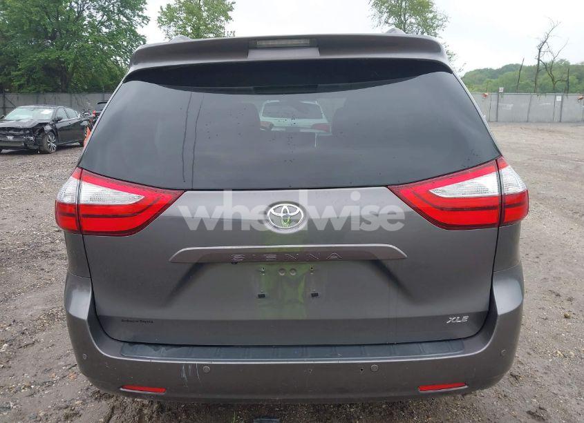 Photo 16 of 2017 Toyota Sienna XLE 8 PASSENGER (VIN 5TDYZ3DC5HS817875)