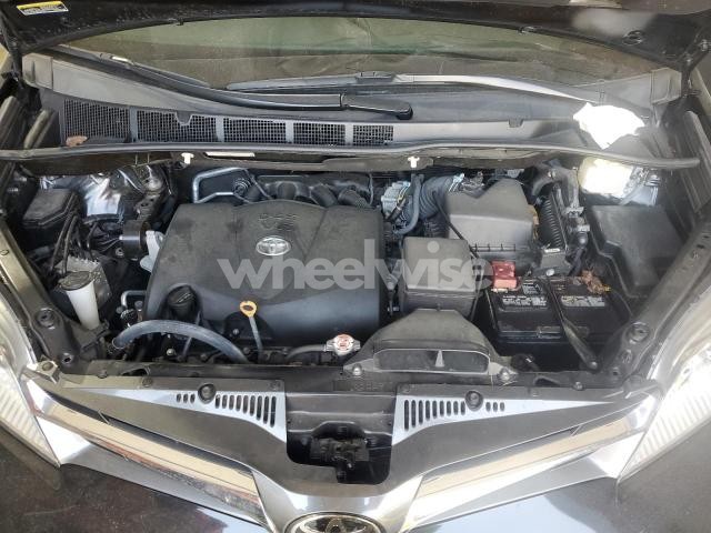 Photo 13 of 2018 TOYOTA SIENNA XLE (VIN 5TDYZ3DC5JS906920)