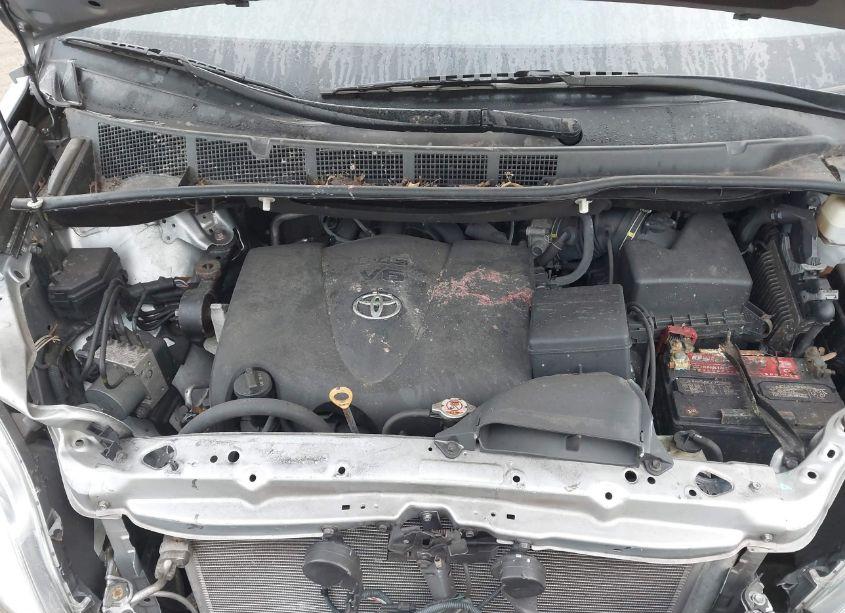 Photo 10 of 2018 Toyota Sienna XLE 8 PASSENGER (VIN 5TDYZ3DC5JS952571)