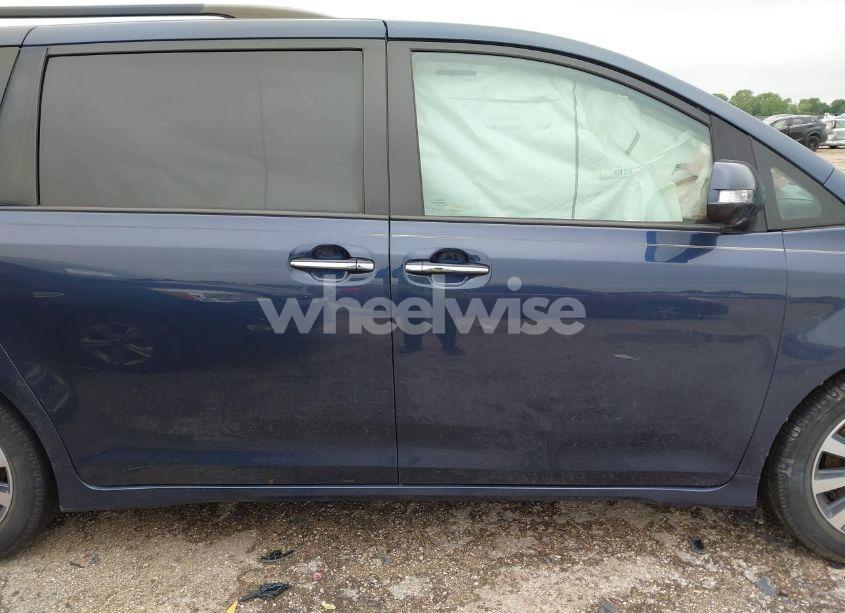 Photo 12 of 2019 Toyota Sienna LIMITED PREMIUM 7 PASSENGER (VIN 5TDYZ3DC5KS003944)