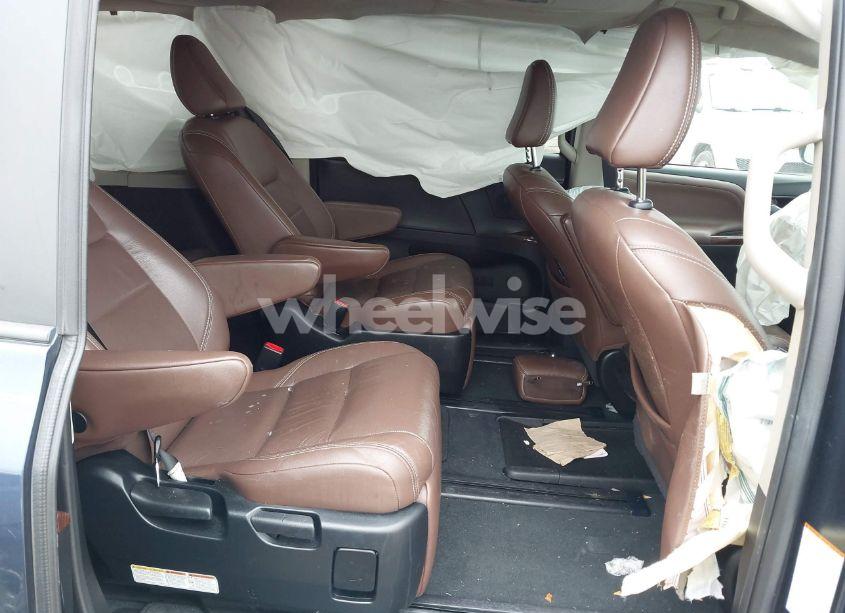 Photo 7 of 2019 Toyota Sienna LIMITED PREMIUM 7 PASSENGER (VIN 5TDYZ3DC5KS003944)