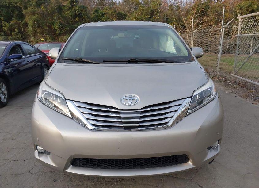 Photo 12 of 2017 Toyota Sienna LIMITED PREMIUM 7 PASSENGER (VIN 5TDYZ3DC6HS768749)