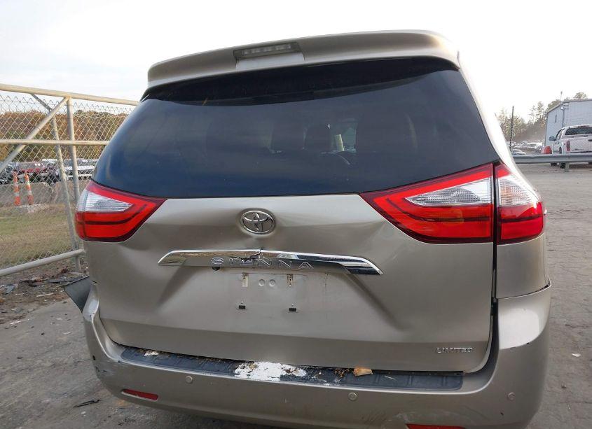 Photo 16 of 2017 Toyota Sienna LIMITED PREMIUM 7 PASSENGER (VIN 5TDYZ3DC6HS768749)