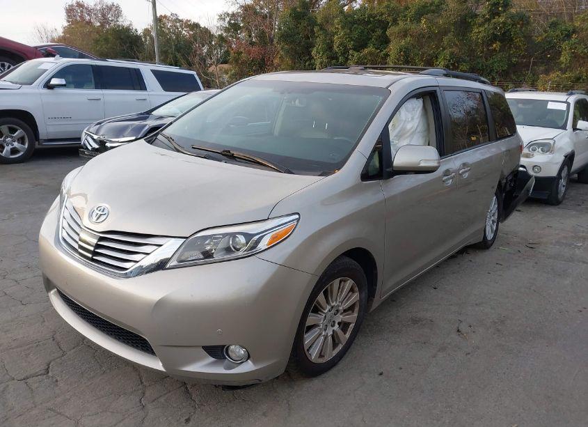 Photo 2 of 2017 Toyota Sienna LIMITED PREMIUM 7 PASSENGER (VIN 5TDYZ3DC6HS768749)