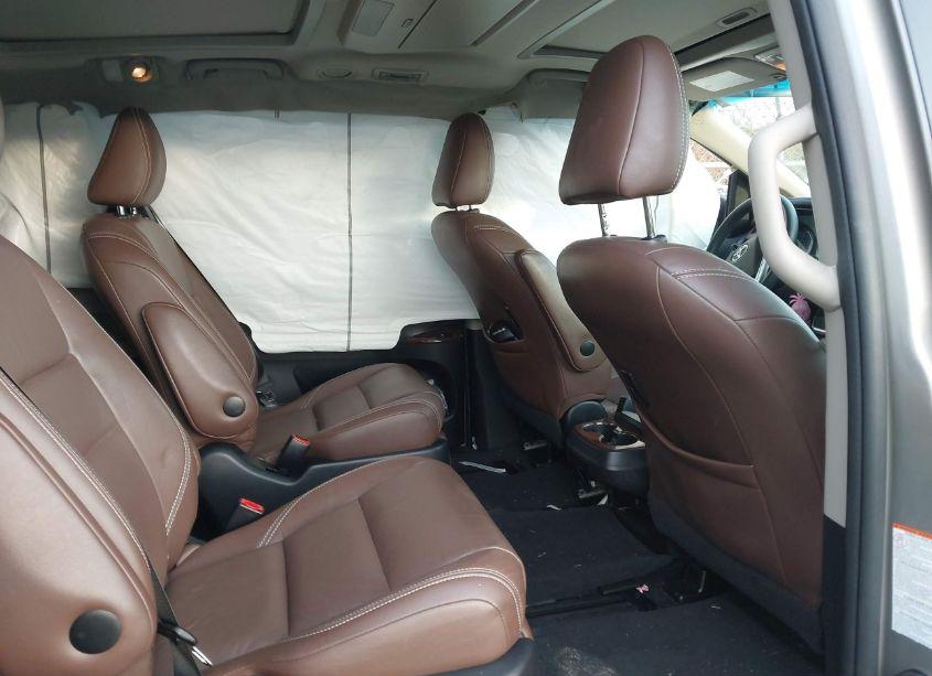 Photo 8 of 2017 Toyota Sienna LIMITED PREMIUM 7 PASSENGER (VIN 5TDYZ3DC6HS768749)