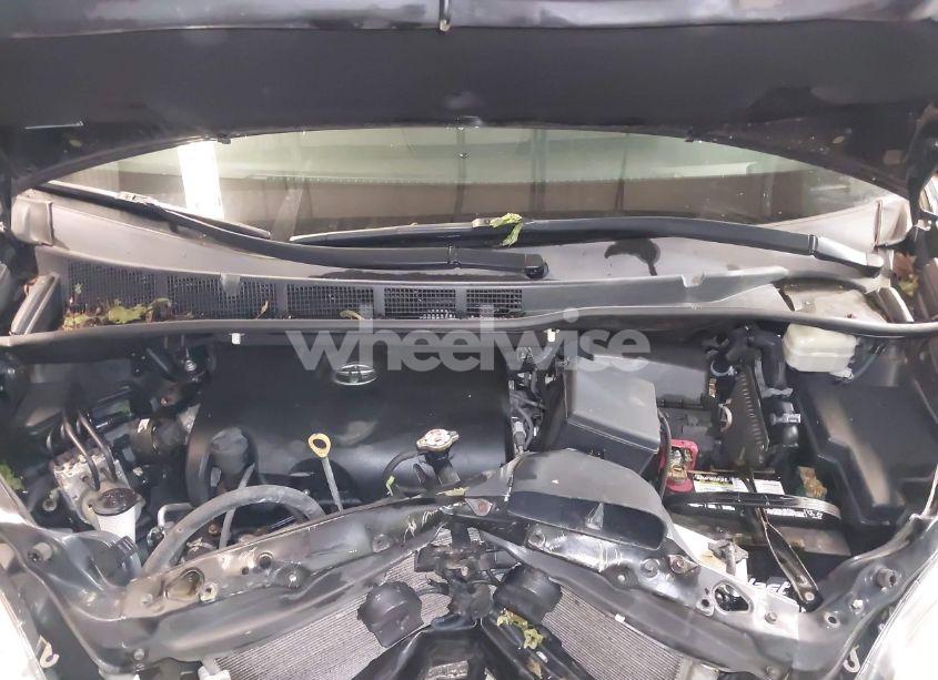 Photo 10 of 2017 Toyota Sienna XLE PREMIUM 8 PASSENGER (VIN 5TDYZ3DC6HS773305)