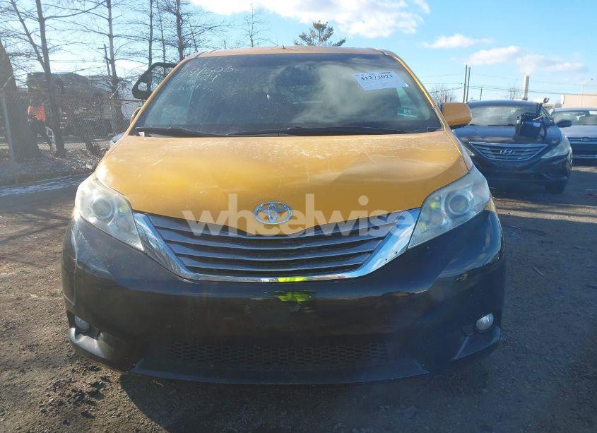 Photo 11 of 2017 Toyota Sienna XLE/LIMITED (VIN 5TDYZ3DC6HS792503)