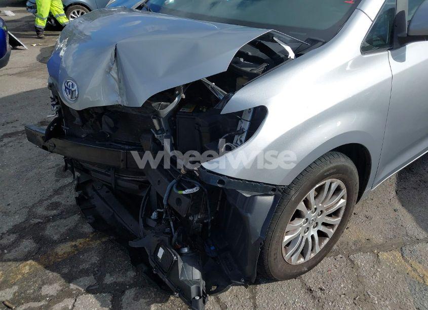 Photo 18 of 2017 Toyota Sienna XLE/LIMITED (VIN 5TDYZ3DC6HS809784)