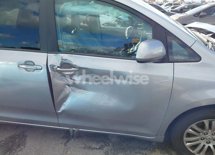 Photo 19 of 2017 Toyota Sienna XLE/LIMITED (VIN 5TDYZ3DC6HS809784)