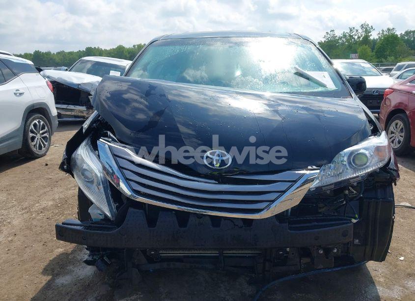 Photo 13 of 2017 Toyota Sienna XLE PREMIUM 8 PASSENGER (VIN 5TDYZ3DC6HS875509)