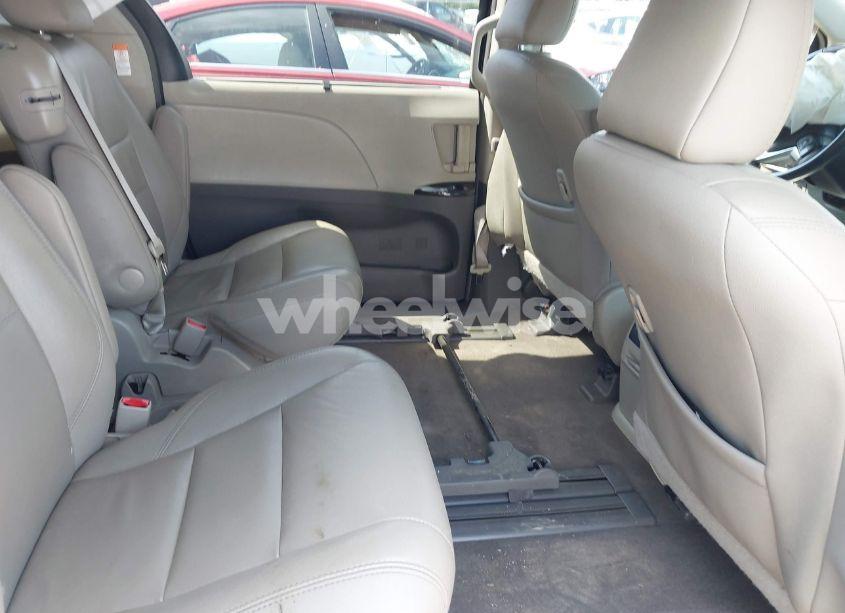 Photo 8 of 2017 Toyota Sienna XLE PREMIUM 8 PASSENGER (VIN 5TDYZ3DC6HS875509)