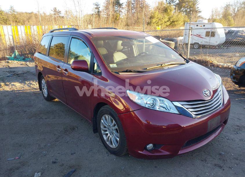 2017 Toyota Sienna XLE 8 PASSENGER (VIN 5TDYZ3DC6HS878474) main photo