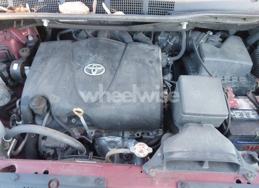 Photo 10 of 2017 Toyota Sienna XLE 8 PASSENGER (VIN 5TDYZ3DC6HS878474)