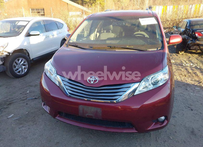 Photo 12 of 2017 Toyota Sienna XLE 8 PASSENGER (VIN 5TDYZ3DC6HS878474)