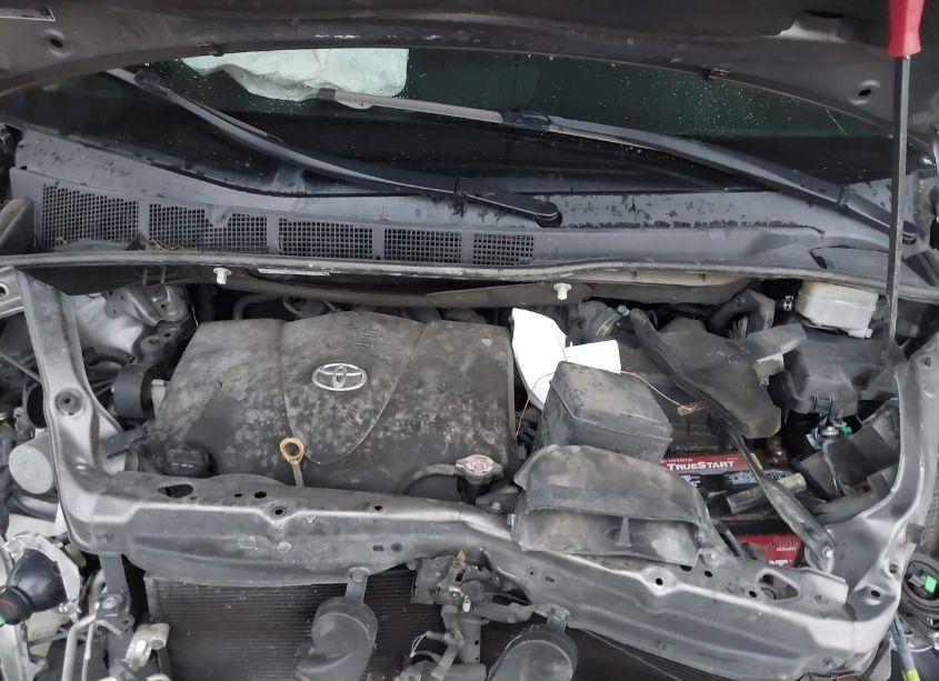 Photo 10 of 2018 Toyota Sienna XLE/XLE PREMIUM/LIMITED/LIMITED PREMIUM (VIN 5TDYZ3DC6JS930059)