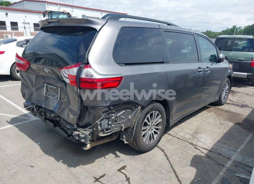 Photo 4 of 2018 Toyota Sienna XLE PREMIUM 8 PASSENGER (VIN 5TDYZ3DC6JS939876)