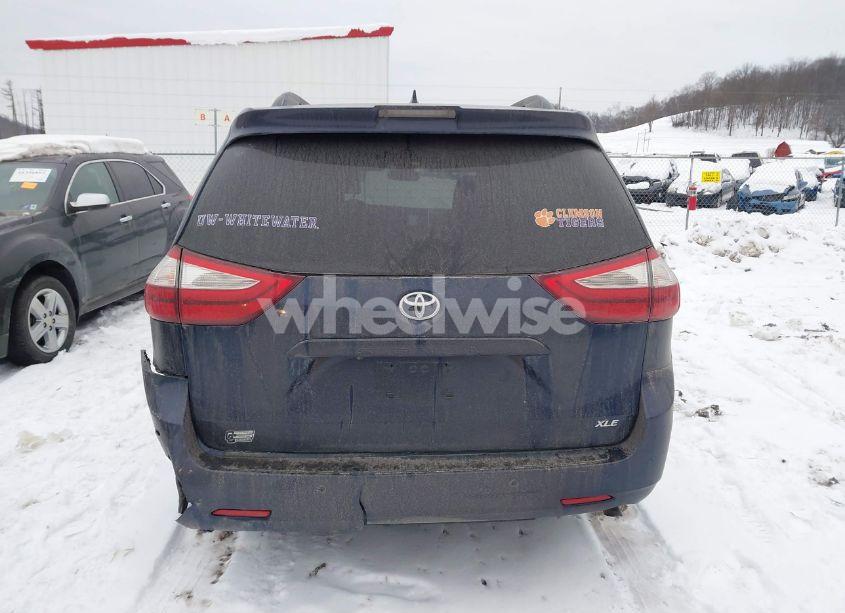 Photo 16 of 2018 Toyota Sienna LIMITED 7 PASSENGER/LIMITED PREMIUM 7 PASSENGER/XLE 7 PASSENGER/XLE 8 PASSENGER (VIN 5TDYZ3DC6JS954751)