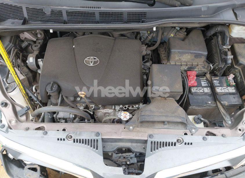 Photo 10 of 2019 Toyota Sienna XLE 8 PASSENGER (VIN 5TDYZ3DC6KS012295)